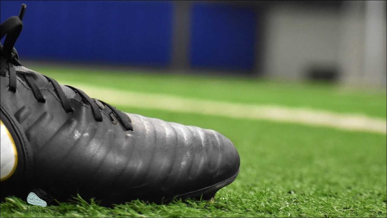 What are indoor soccer shoes A guide to choosing the right footwear for indoor soccer